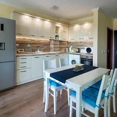 Διαμέρισμα Riverside With Free Parking *