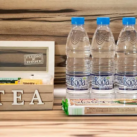 Riverside With Free Parking