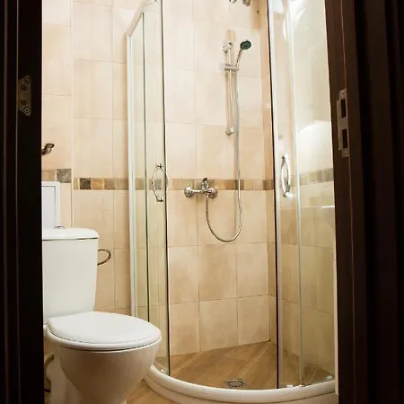 Riverside With Free Parking