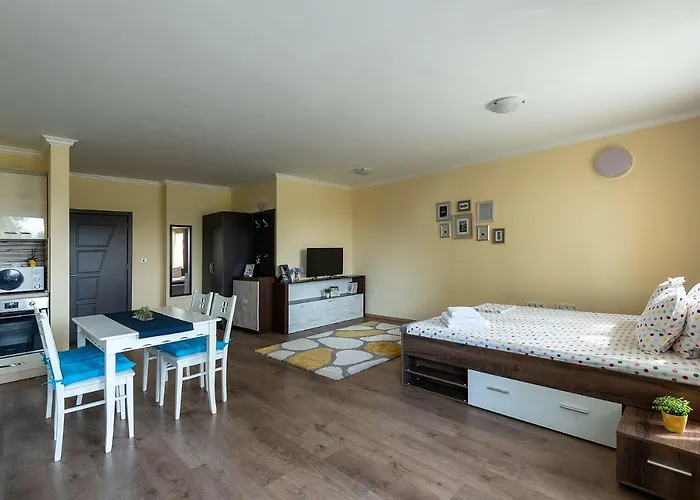 Riverside With Free Parking 普罗夫迪夫